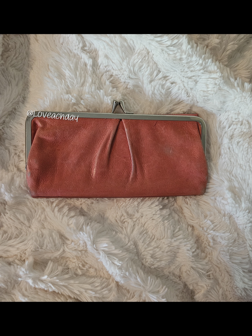 HOBO✨️Vtg. Kiss-Lock Clutch Wallet in Coral